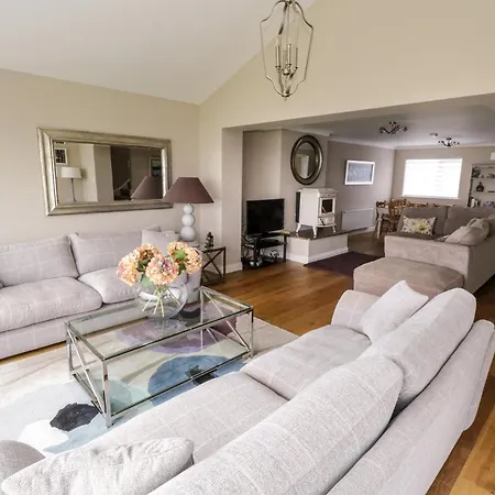 Holiday home Curragh Hill *